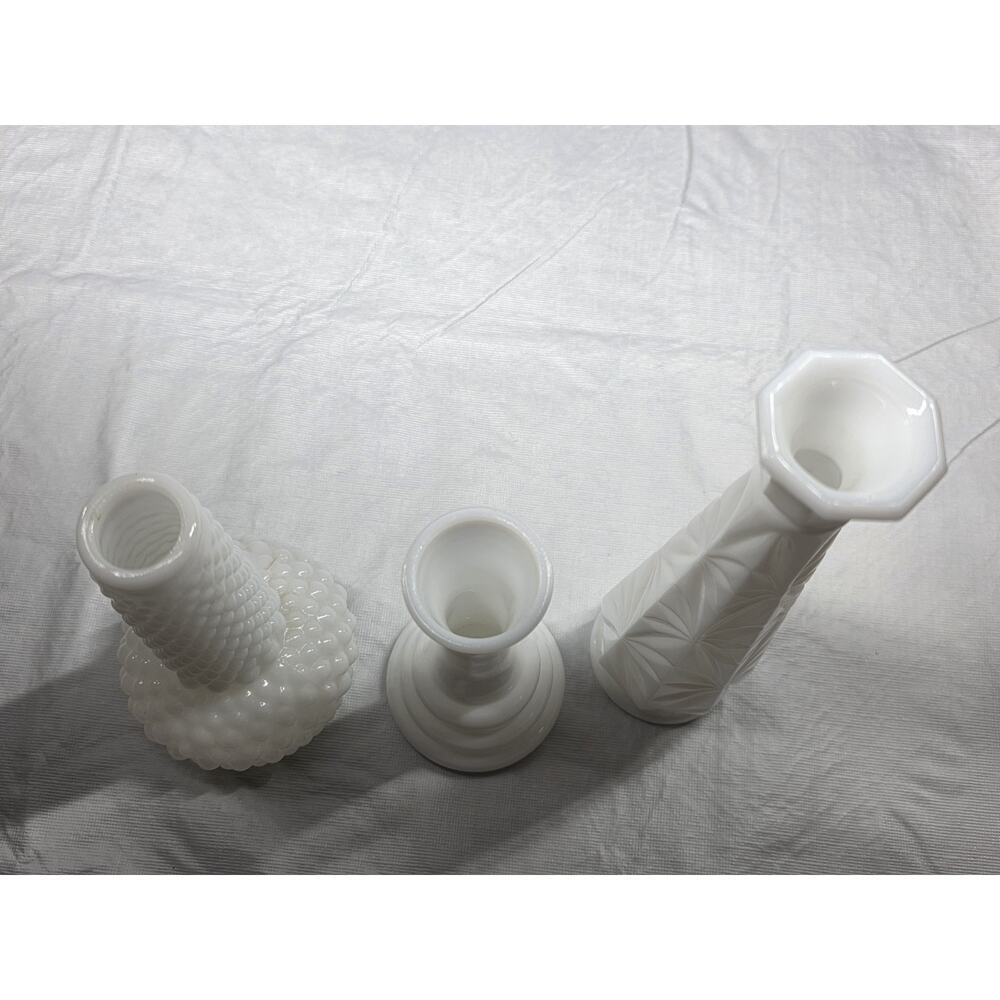 LOT of 3 VINTAGE White Milk Glass Bud Vases Hobnail Stars Wedding Decor - Picture 11 of 12